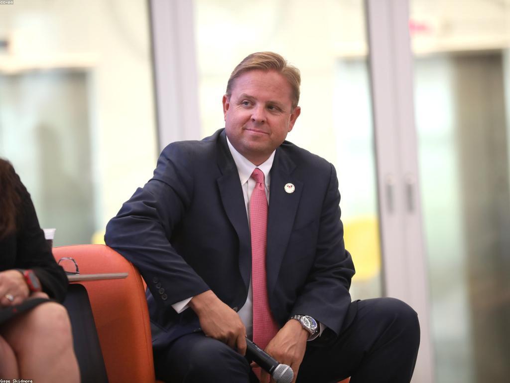 ភាពជឿជាក់និងការត្រួតពិនិត្យ: គន្លងនៃភាពជោគជ័យនៃធ្វើជំនួញ